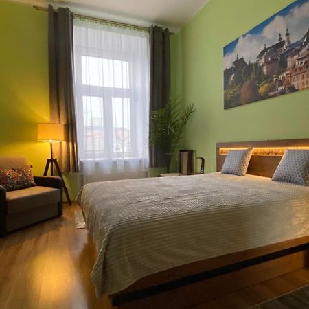 Lublinbnb - Exclusive Family Apartment ------ In The Heart Of Lublin -------------------------------- Bedroom & Living Room & Kitchen ภายนอก รูปภาพ