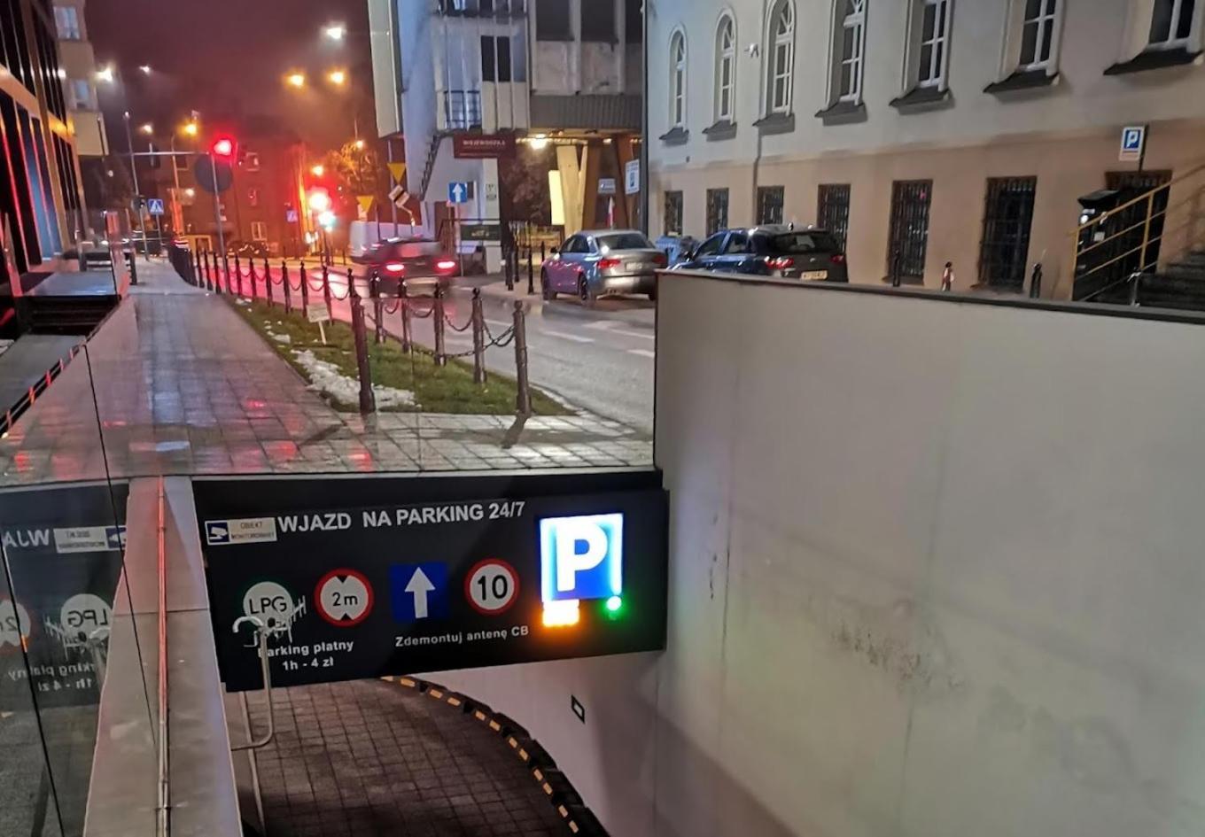 Lublinbnb - Exclusive Family Apartment ------ In The Heart Of Lublin -------------------------------- Bedroom & Living Room & Kitchen ภายนอก รูปภาพ