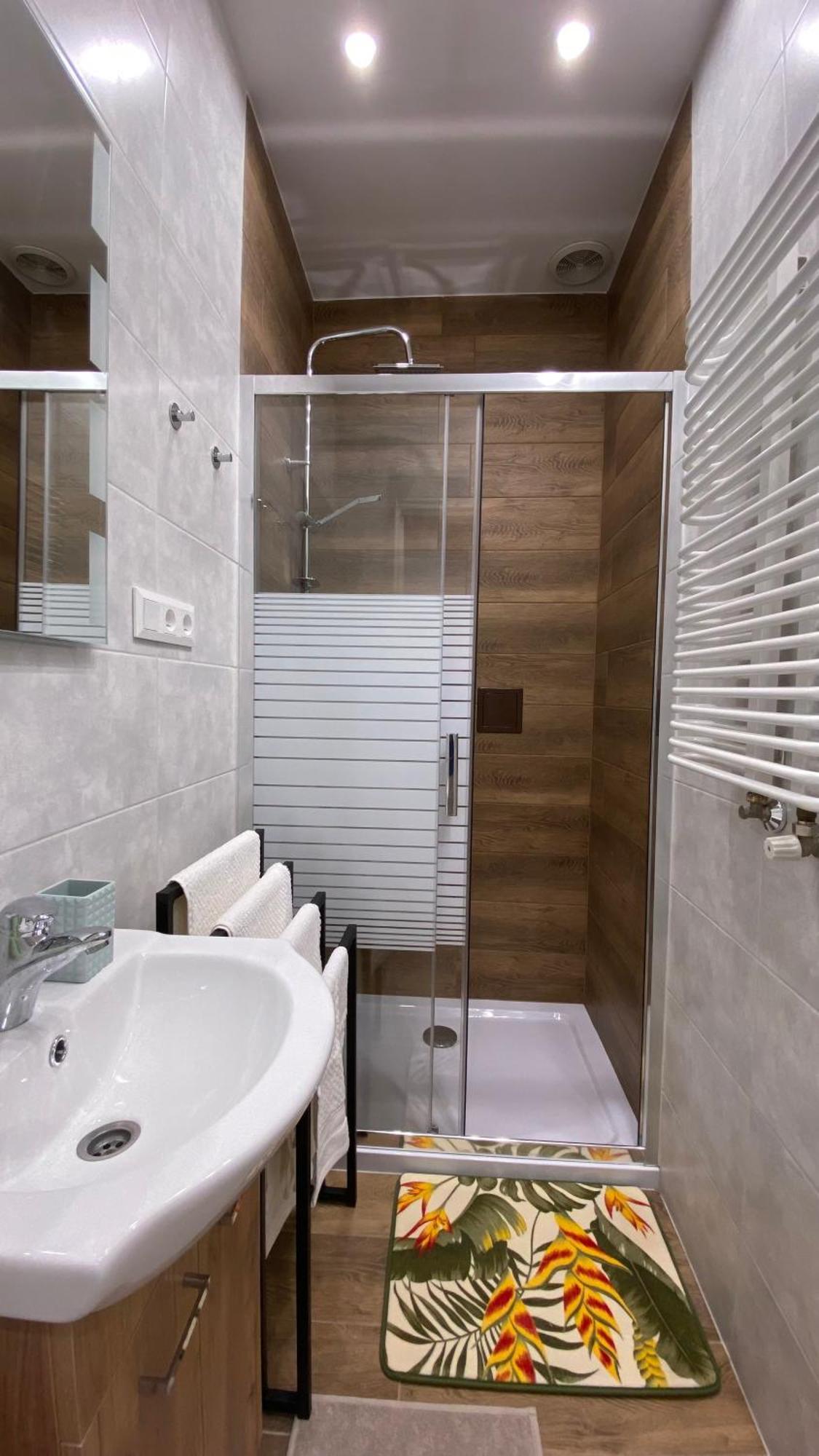 Lublinbnb - Exclusive Family Apartment ------ In The Heart Of Lublin -------------------------------- Bedroom & Living Room & Kitchen ภายนอก รูปภาพ
